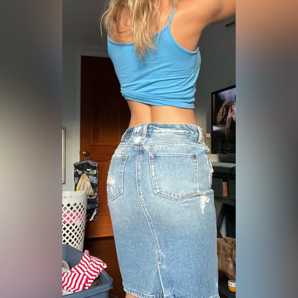 Vintage Ksubi skirt in great condition, jean light wash skirt with cute patches